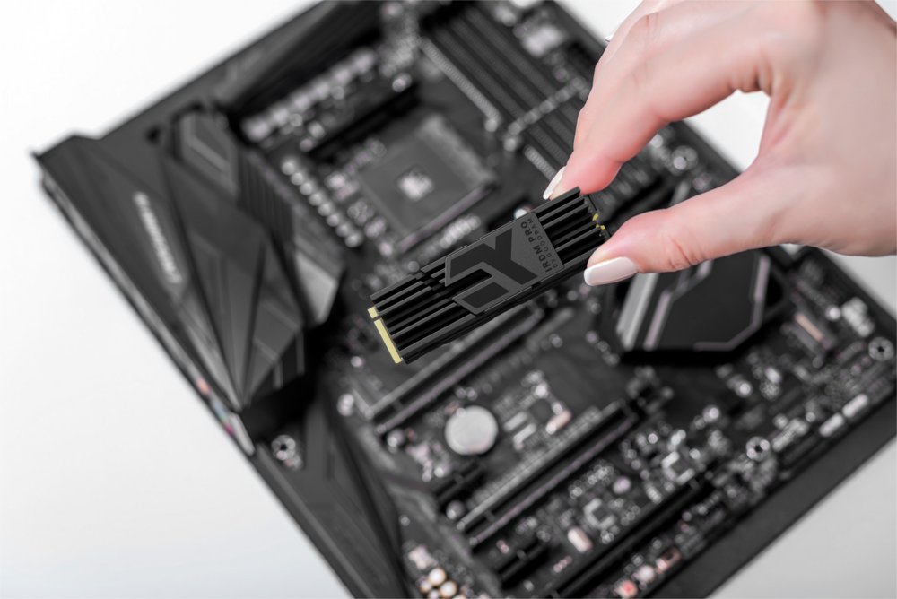 Goodram IRDM PRO | 2TB NVMe SSD | M.2 | 7.000MB/s | Heatsink – 5 Goodram IRDM PRO | 2TB NVMe SSD | M.2 | 7.000MB/s | Heatsink – 5